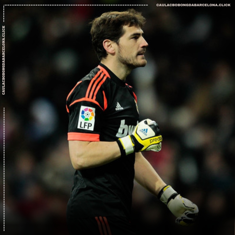 Thủ môn – Iker Casillas